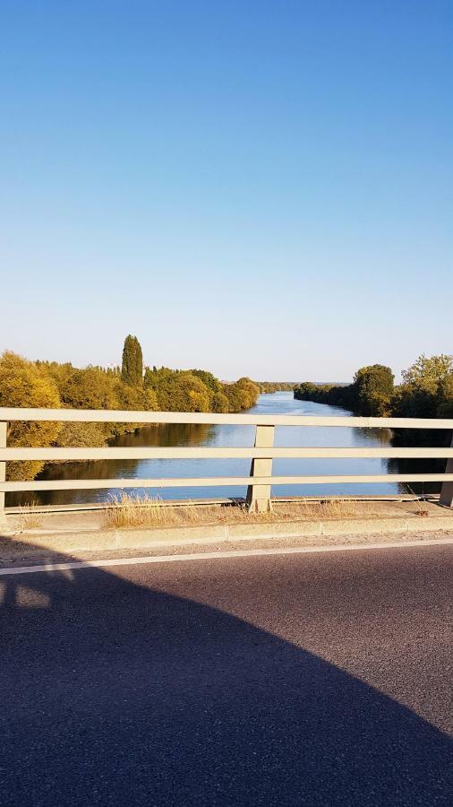 Sw Cosy Apart - Chambly Persan Roissy Phòng bức ảnh